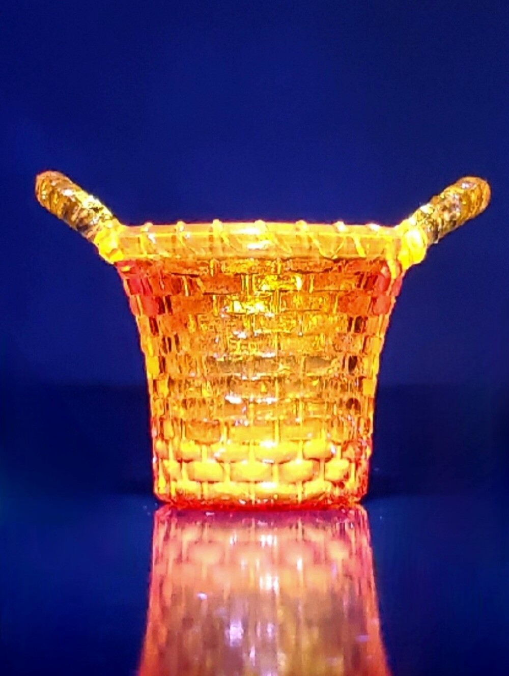 🔥UV Reactive Degenhart Amberina Art Glass Mini Handled Basket Toothpick🔥Holder